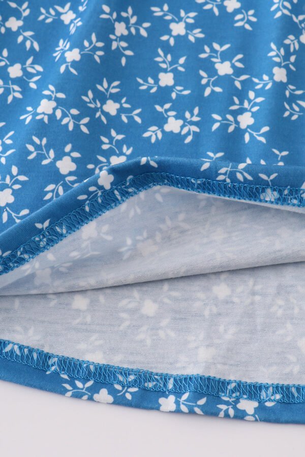 Blue floral print smocked dress - Image 3